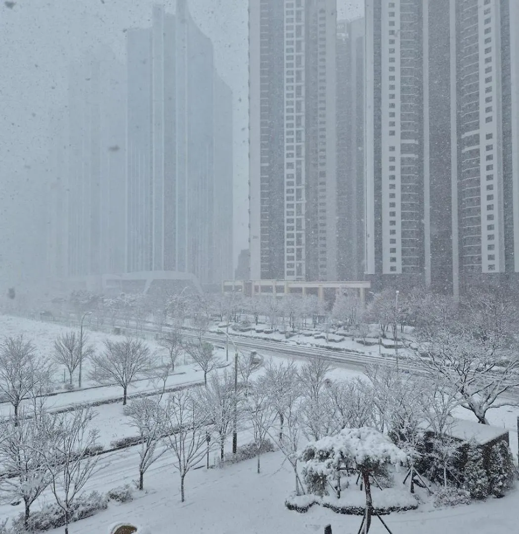 Landmark Stay In Songdo Inchon 3*,