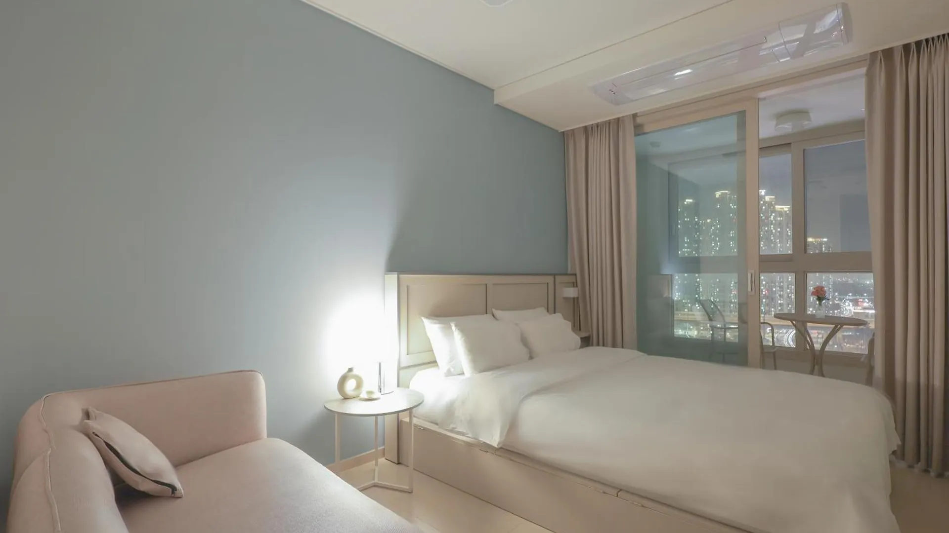 Landmark Stay In Songdo Incheon 3*,