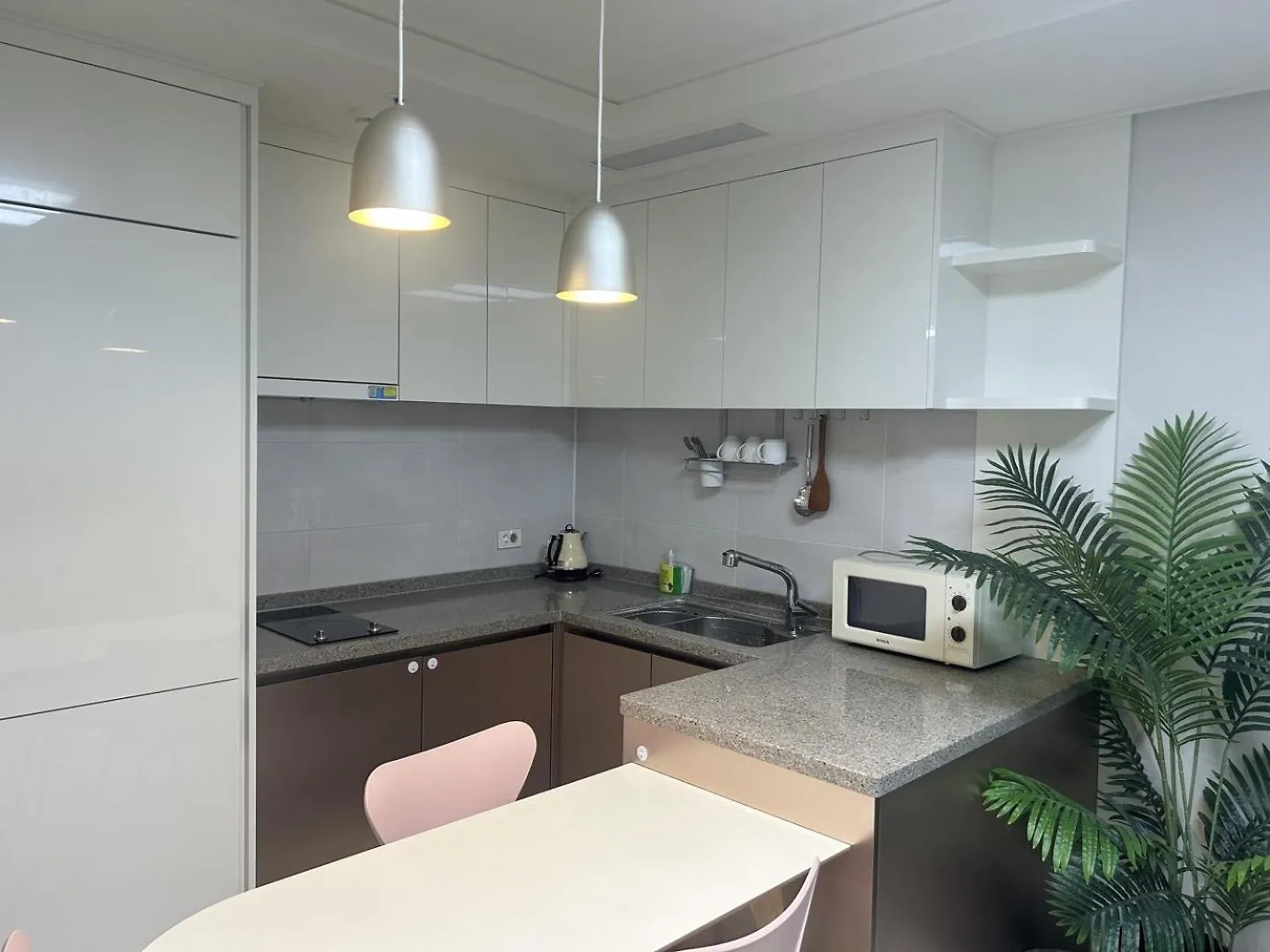 Landmark Stay In Songdo Incheon 3*,